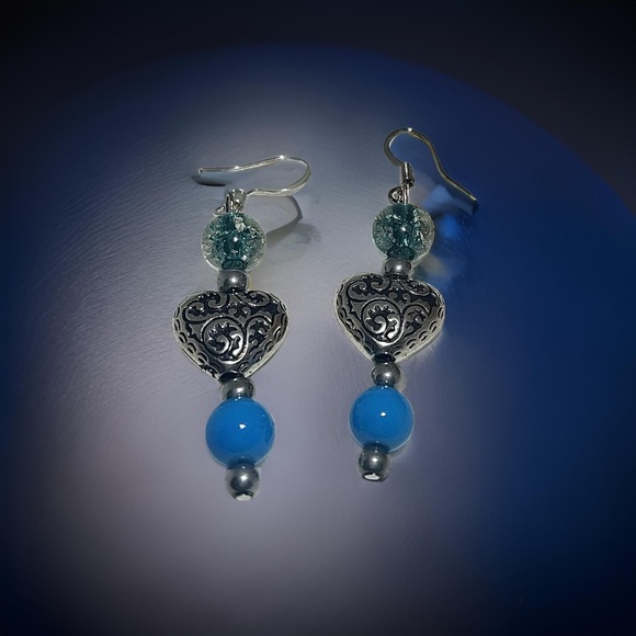 Beautiful handcrafted earrings - Picture 1 of 1